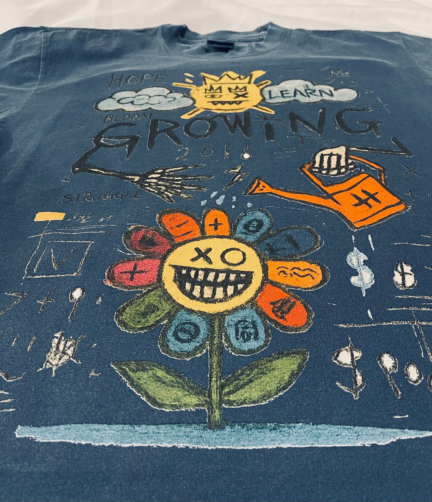 GROWiNG HAND-DRAWN T-SHiRT