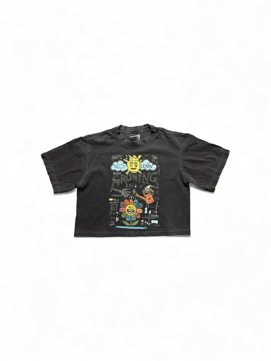 GROWiNG HAND-DRAWN CROP T-SHiRT